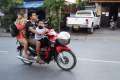 01c Laos11 07
